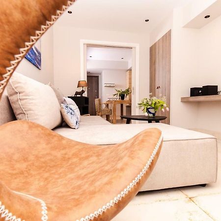 Sweet Suite Flora In Vouliagmeni Atenas Exterior foto