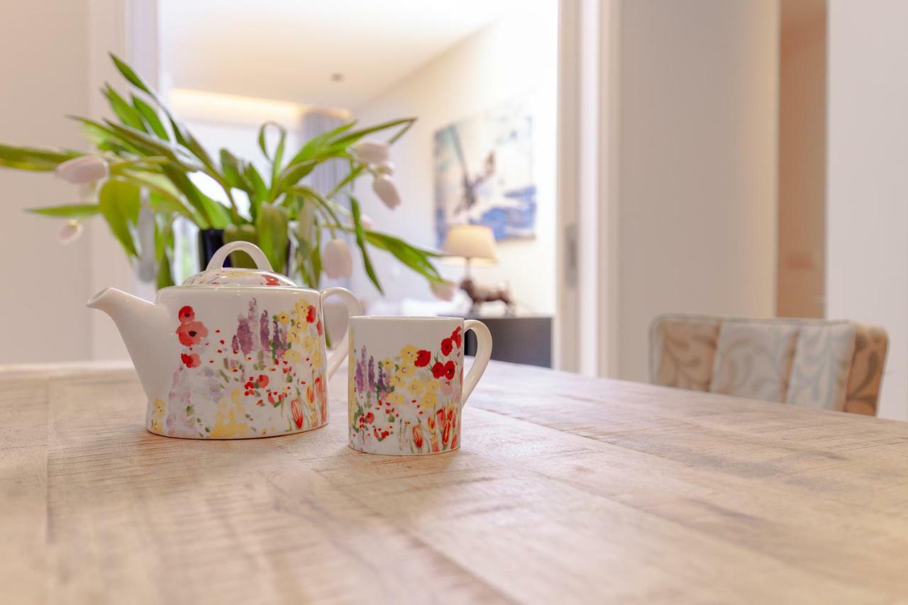Sweet Suite Flora In Vouliagmeni Atenas Exterior foto
