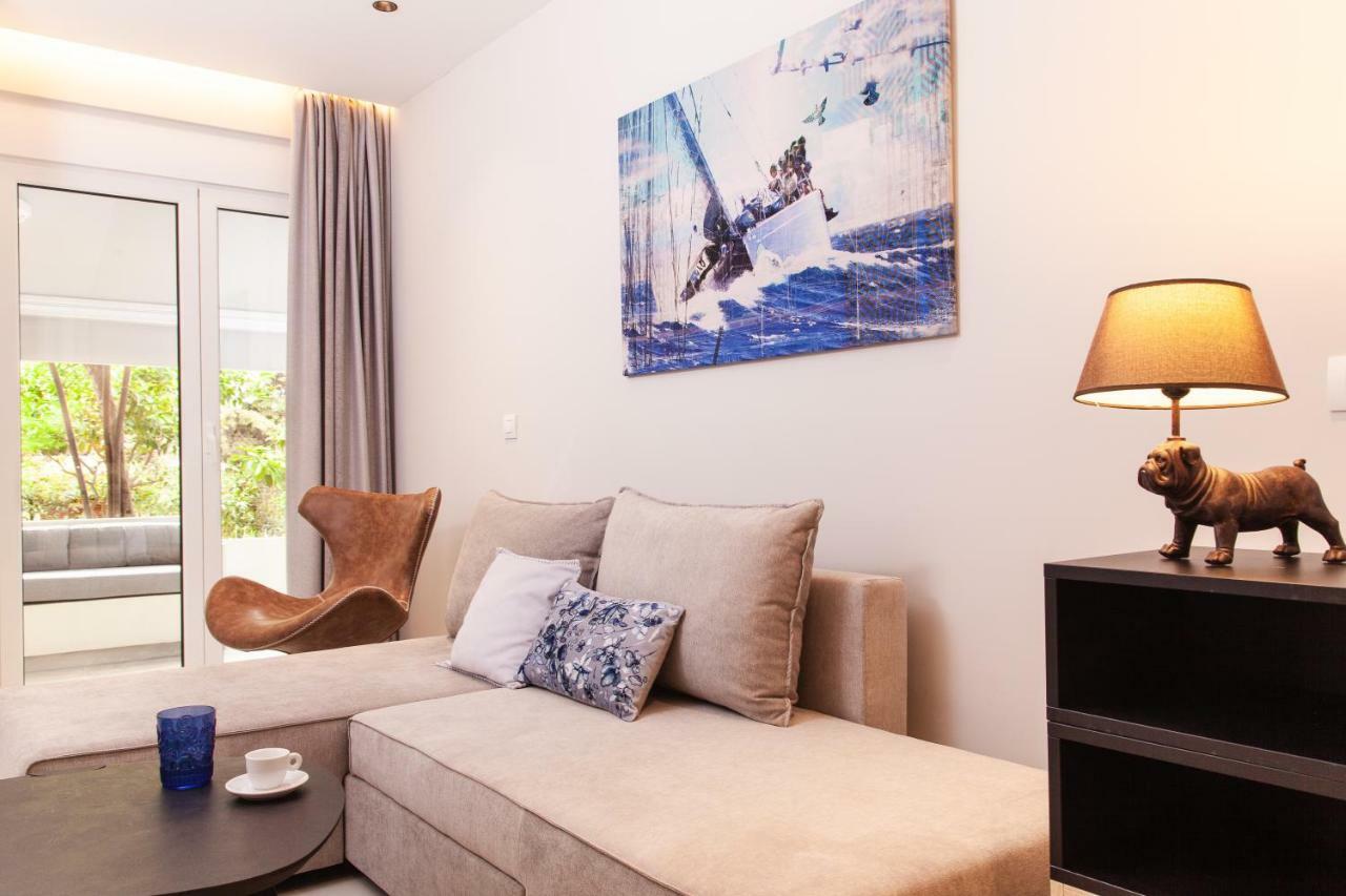 Sweet Suite Flora In Vouliagmeni Atenas Exterior foto