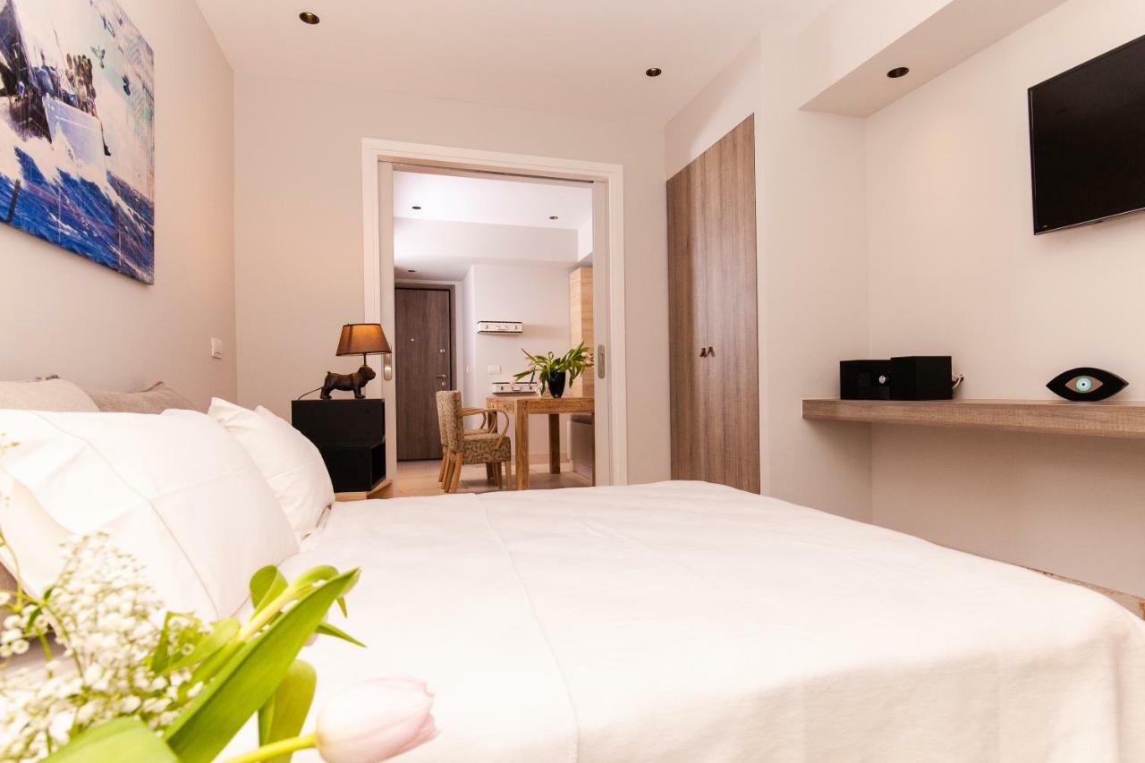 Sweet Suite Flora In Vouliagmeni Atenas Exterior foto