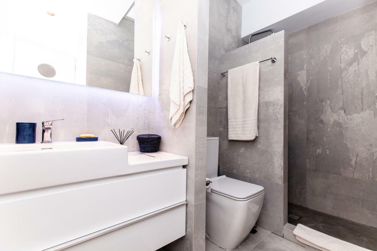 Sweet Suite Flora In Vouliagmeni Atenas Exterior foto